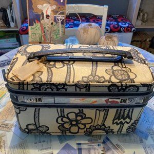 Samsonite Fashionaire Hard-side Train/Cosmetic Case